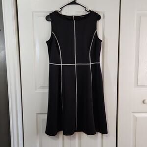 Wardrobe A Women's Sleeveless Black & White Knee Length Dress Size 8 A-Line Zip